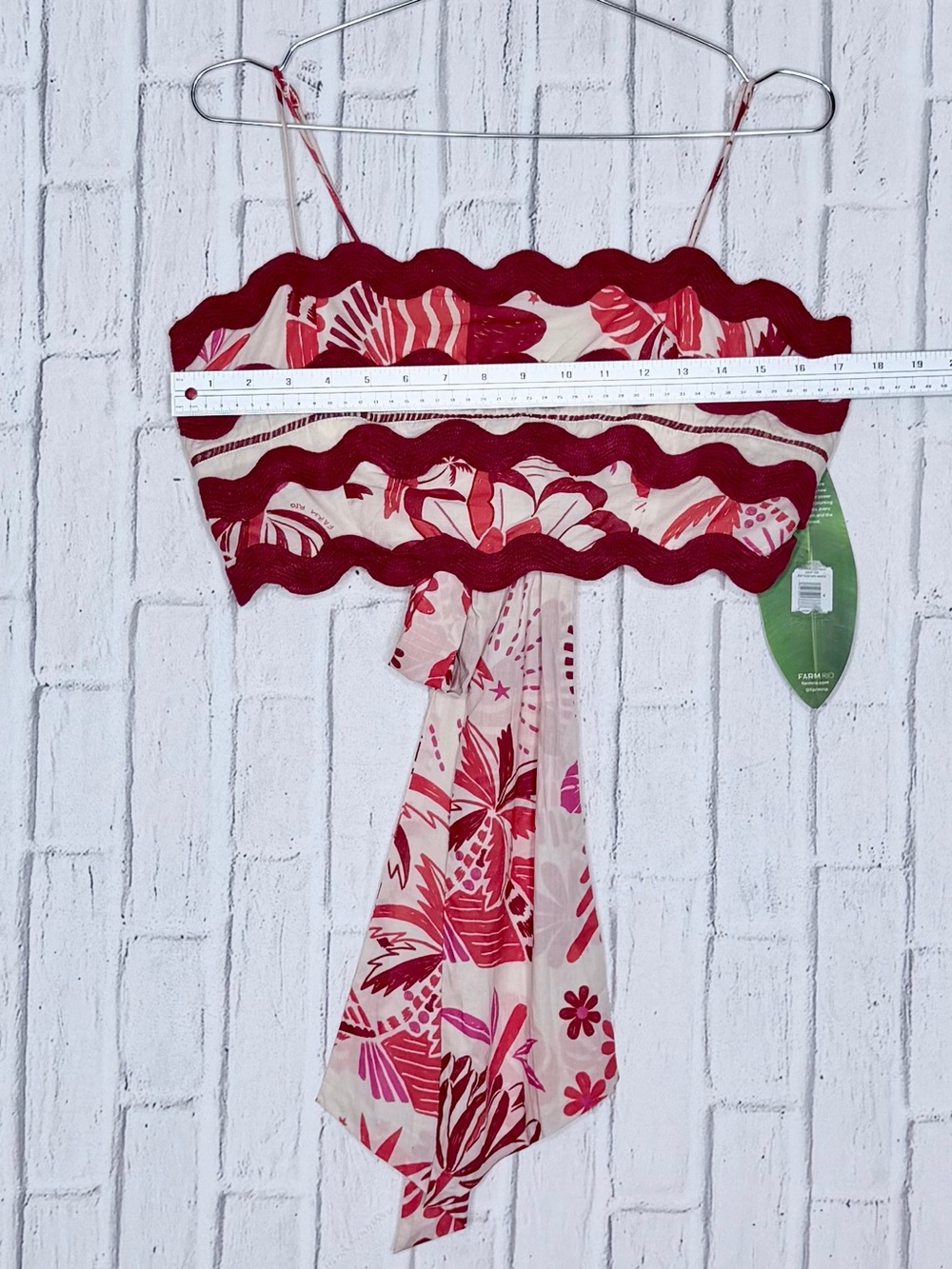 🌺 FARM Rio 100% COTTON Rio Tiles Off-White Crop Top NWT Medium Ric Rac Tie Back - Picture 7 of 10